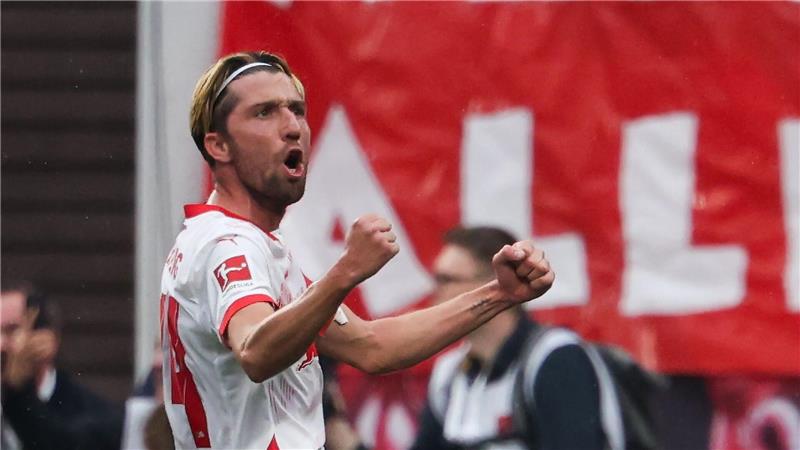 Schock in der Nachspielzeit: Bayerns Titel-Party verschoben Leipzigs Kapitän Kevin Kampl feiert den zweiten RB-Treffer.