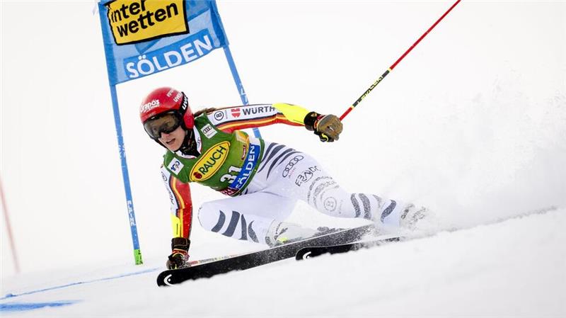 Lena Dürr war beim Riesenslalom auf dem Rettenbachferner beste Deutsche.