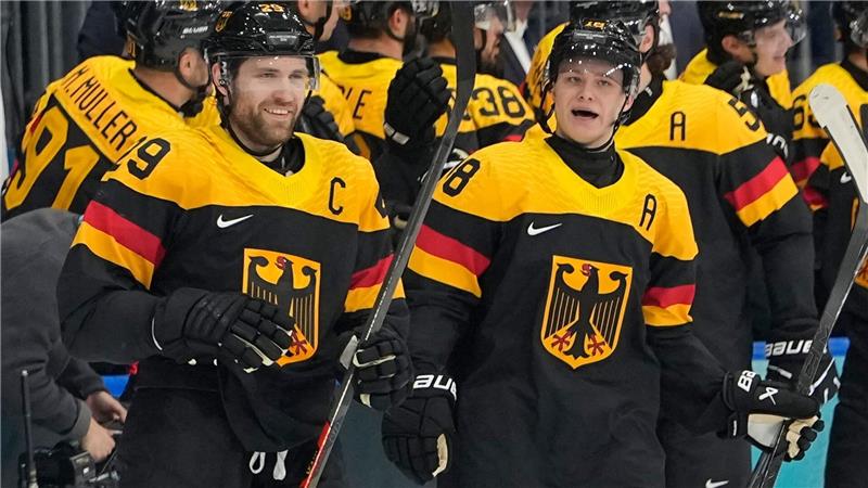 Leon Draisaitl und Tim Stützle führen Deutschlands Eishockey-Team zum Sieg gegen Dänemark