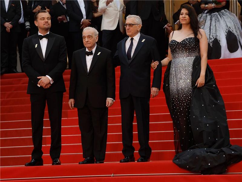 DiCaprio, Scorsese und De Niro in Cannes Leonardo DiCaprio (l-r), Martin Scorsese, Robert De Niro und Cara Jade Myers stellen ihren Film «Killers of the Flower Moon» in Cannes vor.