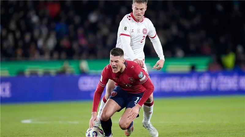 Leverkusens Stürmer Schick und seine Tschechen gegen Favorit Dänemark.