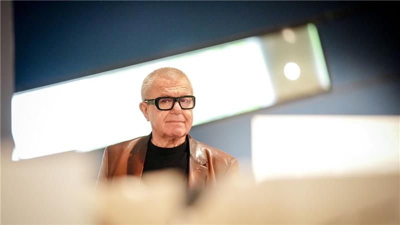 Libeskind: Menschen müssen die Demokratie verteidigen.