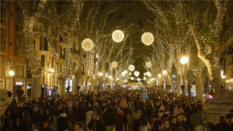 Lichtermeer zur Vorweihnachtszeit.