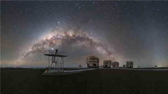 Lichtverschmutzung bedroht die Arbeit des Observatoriums auf dem chilenischen Berg Cerro Paranal. 