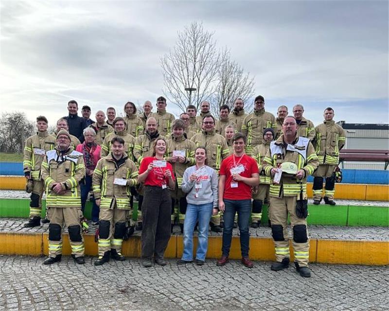 Hausarzt an Leukämie erkrankt: 300 Menschen lassen sich typisieren Liebenburger Feuerwehrkräfte, die noch nicht registriert sind, kommen zur Typisierung