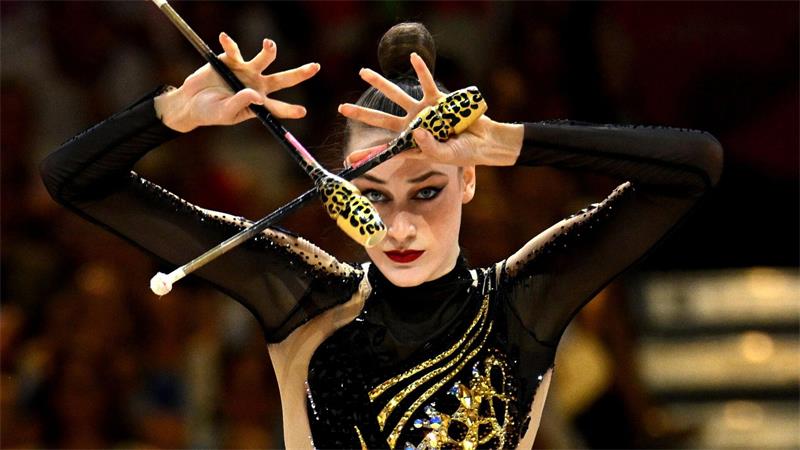 Gymnastik-Star Varfolomeev holt WM-Gold im Mehrkampf Lieferte eine überragende Keulen-Übung ab: Darja Varfolomeev.
