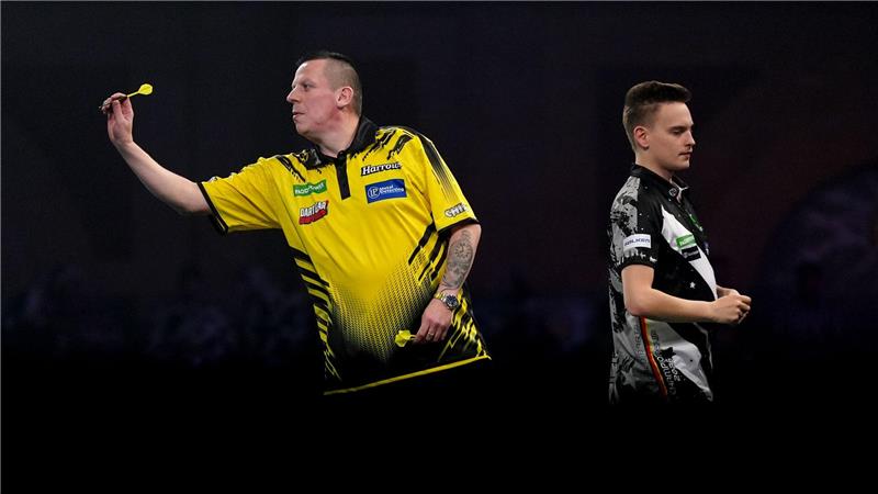 Lieferten sich ein enges Duell: Dave Chisnall (links) und Ricardo Pietreczko