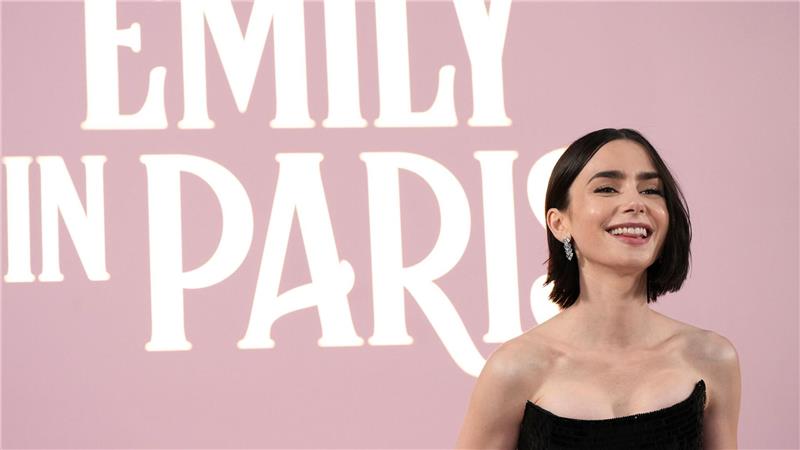 Emily in Paris, in Rom – und nun Venedig? Lily Collins spielt die Hauptrolle in der Netflix-Serie „Emily in Paris“.