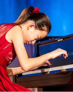 Linda Yuan: Der Traum vom Leben als Konzertpianistin Linda in Weimar beim Liszt-Wettbewerb im Jahr 2023.