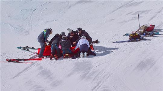 Lindsey Vonn wurde nach ihrem Sturz lange behandelt.