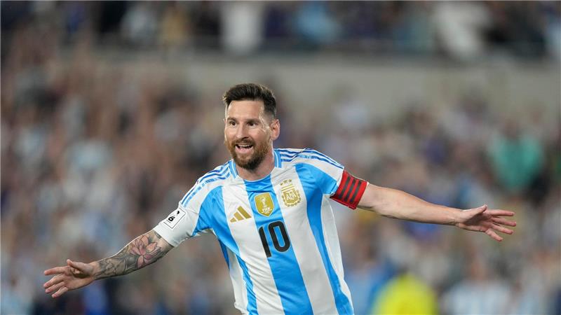 Lionel Messi lässt seine WM-Teilnahme bislang offen. (Archivbild)