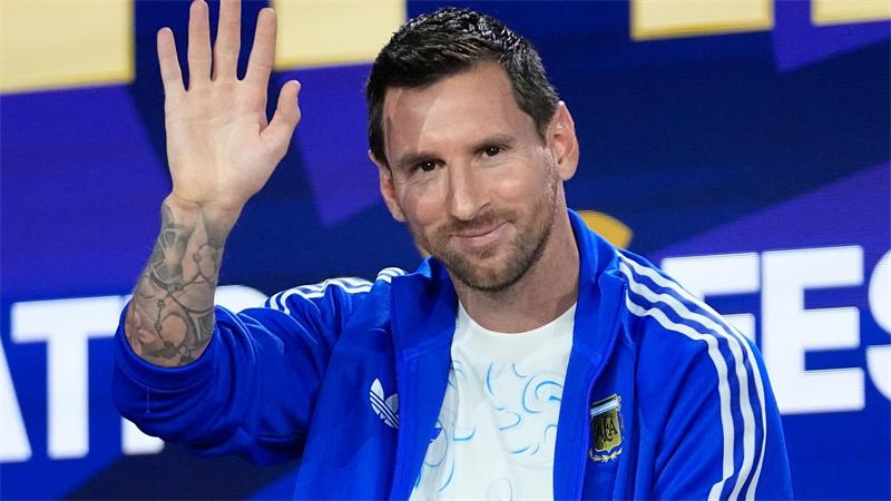 Das war die WM-Nacht: Trumps WM-Lob, Yamal fit für Finale Lionel Messi trat vor dem Finale bei einer Fan-Messe auf.