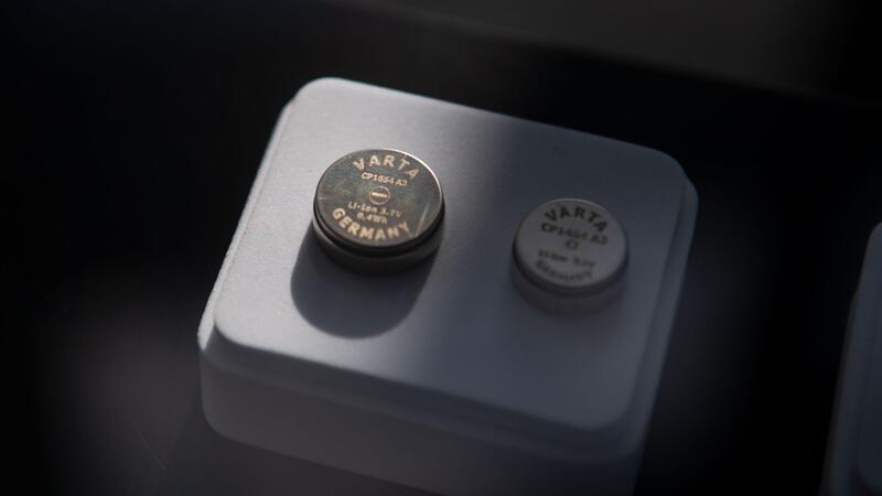 Mit Anlauf in die Krise - Wie es bei Varta weitergeht Lithium-Ionen-Batterien verschafften Varta einen Boom. (Archivbild)