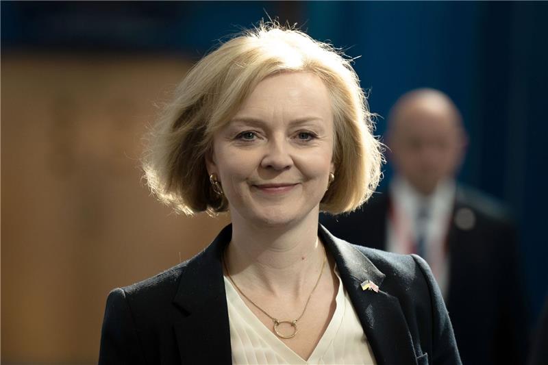 Britische Regierung will Haushaltsplan doch nicht vorziehen Liz Truss, Premierministerin von Großbritannien, trifft zum Jahreskongress der Konservativen Partei im International Convention Centre in Birmingham ein. Wie die BBC berichtete, soll der Haushaltsplan der britischen Regierung statt Ende November bereits in diesem Monat vorgestellt werden.