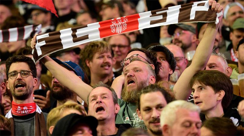 Lob für Fans des FC St. Pauli.  