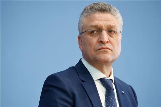 Lothar Wieler, Noch-Präsident des Robert-Koch-Instituts, wechselt zum Hasso-Plattner-Institut in Potsdam.