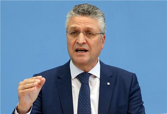 Lothar Wieler legt sein Amt als Präsident des Robert Koch-Instituts (RKI) nieder.