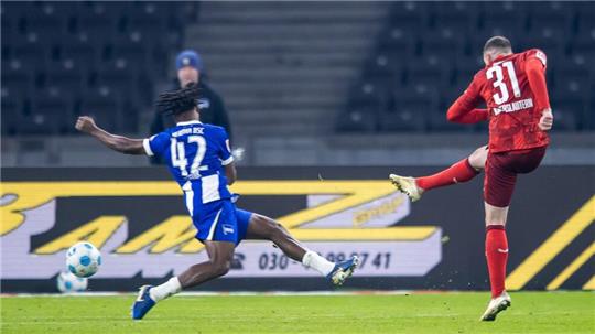 Luca Sirch traf sehenswert zum 1:0 für Kaiserslautern.