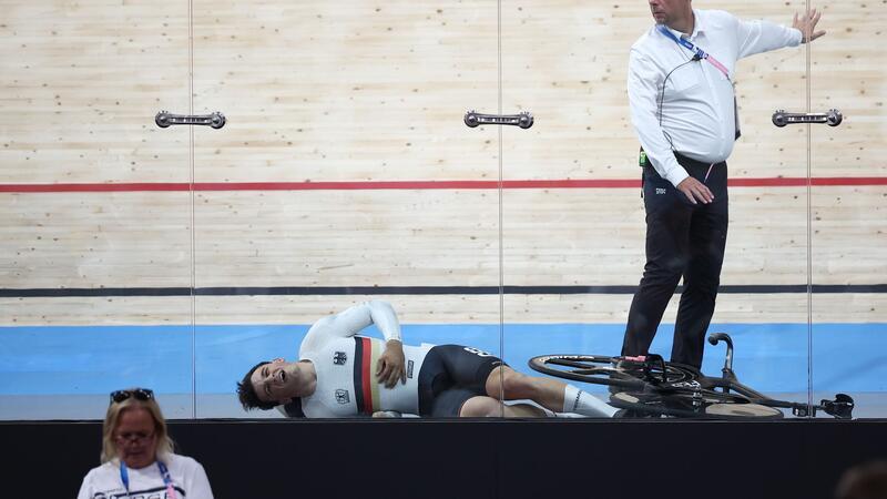 Luca Spiegel stürzt im Keirin-Halbfinale.