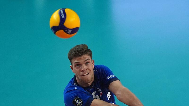 Volleyballer Röhrs verpasst Olympia wegen Krankheit Lüneburgs Erik Röhrs in Aktion.