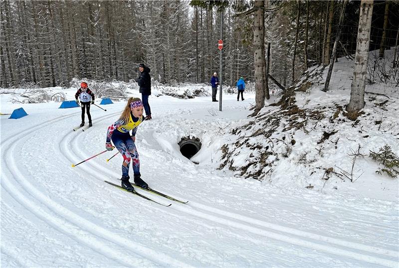 Langläufer auf Sonnenberg in der Spur Luisa Hille vom SC Buntenbock (U10) gewinnt souverän alle Rennen der „Tour de Harz“ in ihrer Altersklasse, somit ist ihr der Gesamtsieg nicht mehr zu nehmen. Foto: Privat
