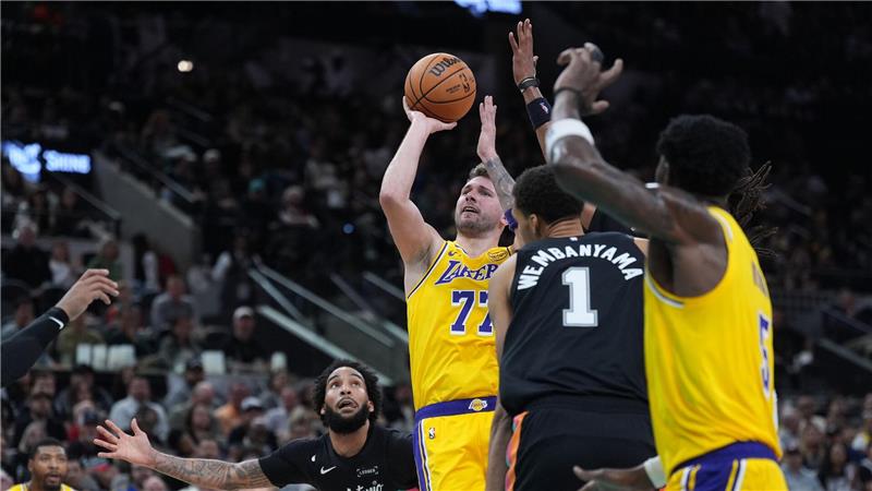 Luka Doncic verlor trotz starker Leistung mit den Los Angeles Lakers gegen San Antonio.