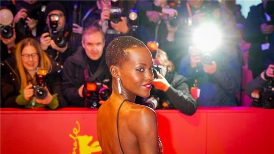 Lupita Nyong’o spielt die Hauptrolle in „A Quiet Place: Tag Eins“. Bei der diesjährigen Berlinale war sie Vorsitzende der Internationalen Jury.