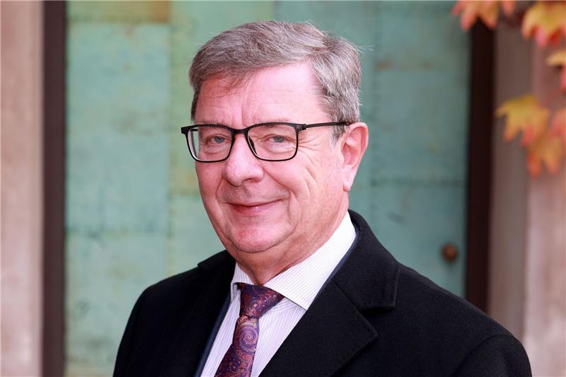 Lutz Trümper, ehemaliger Oberbürgermeister von Magdeburg, lächelt.