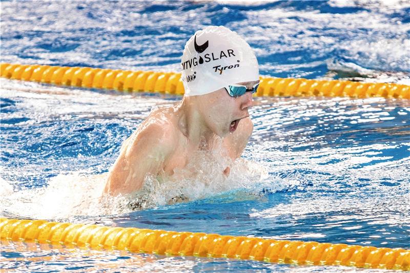 MTV-Schwimmer Yehor Byba, hier über 100 Meter Brust, schnappt sich in seinem Jahrgang 2012 insgesamt sechs Goldmedaillen und ist damit der erfolgreichste Goslarer Nachwuchs-Athlet. Foto: Schenk