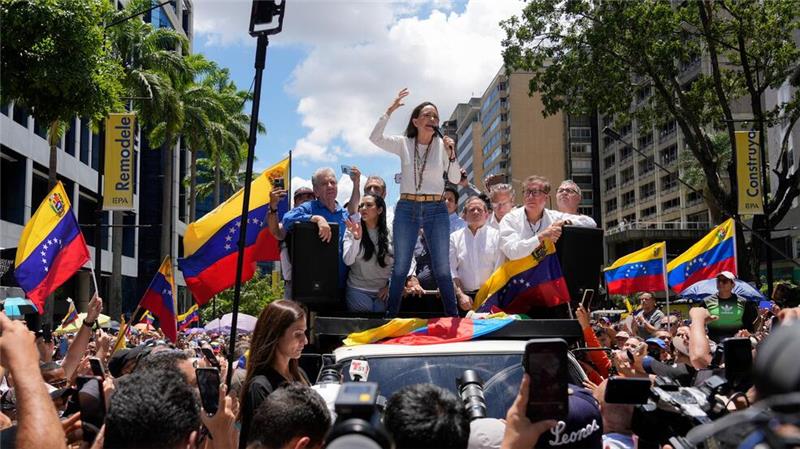 EU-Parlament ehrt Venezuelas Opposition mit Sacharow-Preis Machado musste im Sommer untertauchen. (Archivbild)