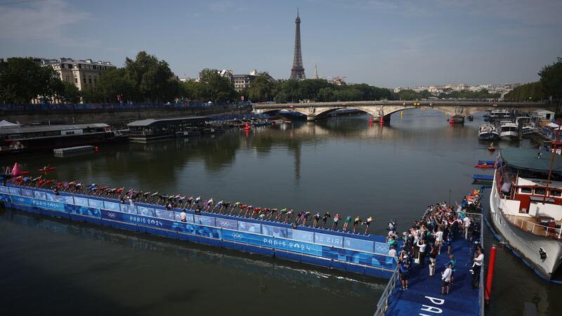 Werte in Ordnung: Triathlon-Mixed soll am Montag steigen Macht bei Olympia Probleme: Die Wasserqualität der Seine.