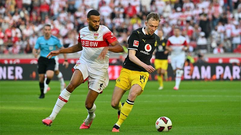 Machte den Unterschied: BVB-Torschütze Maximilian Beier (r).