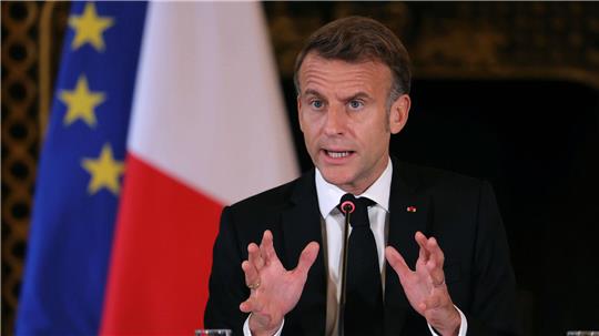 Macron berät mit den Parteispitzen über einen Ausweg aus der Regierungskrise (Archivbild).