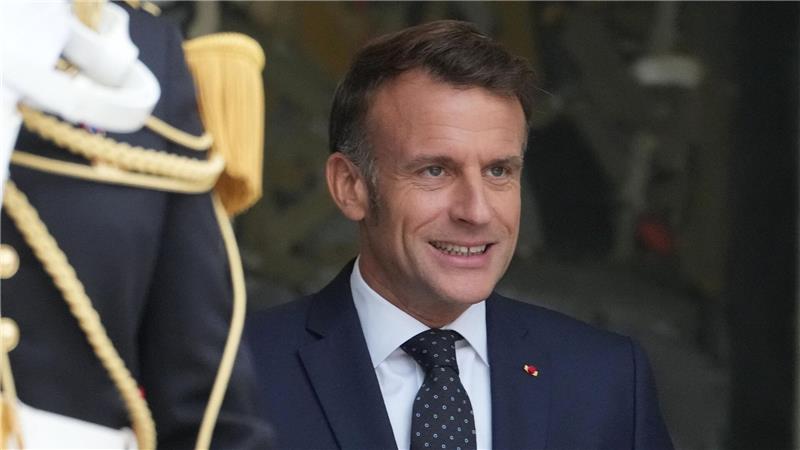 Macron muss nun über einen künftigen Premier und die Ausrichtung der neuen Regierung entscheiden.