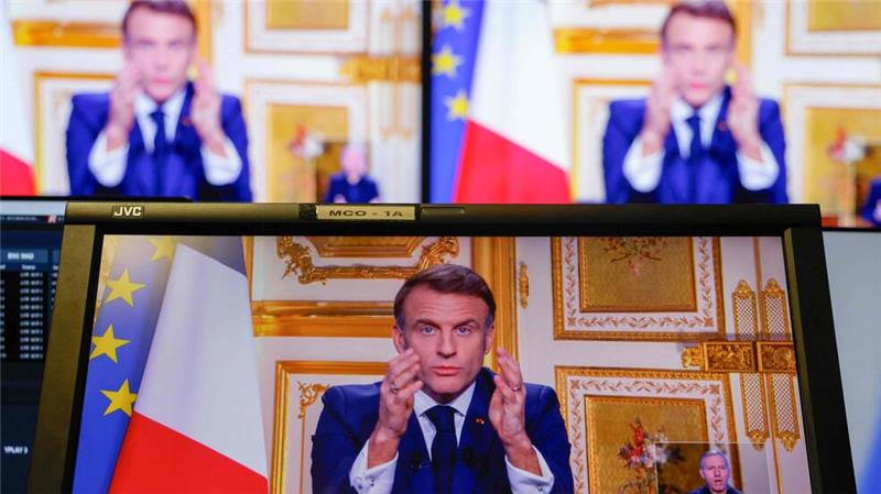 Macron in Politikkrise unter Druck - EU blickt nach Paris Macron will zügig einen neuen Premier und eine neue Regierung haben.
