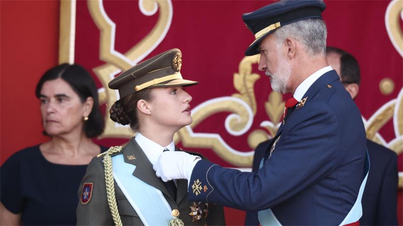 Madrid: König Felipe VI. und Prinzessin Leonor bei Feierlichkeiten zum 12. Oktober auf der Plaza de Cánovas del Castillo