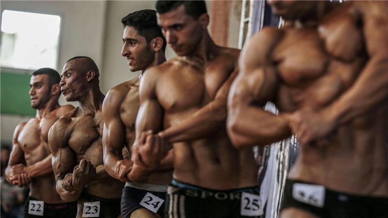 Renaissance alter Männlichkeit? Was die Forschung dazu sagt Männlichkeit wird immer wieder auch über Stärke definiert. (Symbolbild)