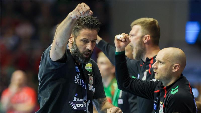 Dramatik pur: SC Magdeburg krönt sich zum deutschen Meister Magdeburgs Erfolgstrainer Bennet Wiegert kann jubeln.