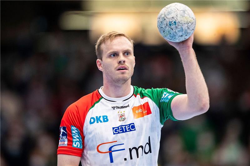 Favoritensiege vor der Handball-Winterpause Magdeburgs Omar Ingi Magnusson steuerte beim Sieg gegen Göppingen sieben Tore bei.