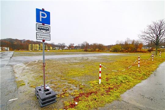 Mal Parkplatz, mal Festwiese: Um das Potenzial des Osterfeldes gibt es wieder einmal Diskussionen. Foto: Epping