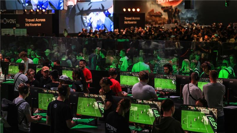 Mal neue Spiele ausprobieren, für Gamescom-Besucher hat das einen großen Reiz.