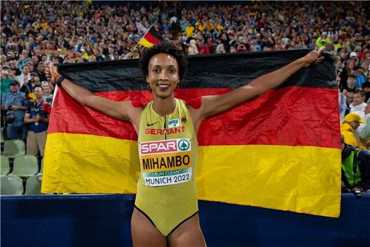 Malaika Mihambo freute sich bei der EM über Silber.