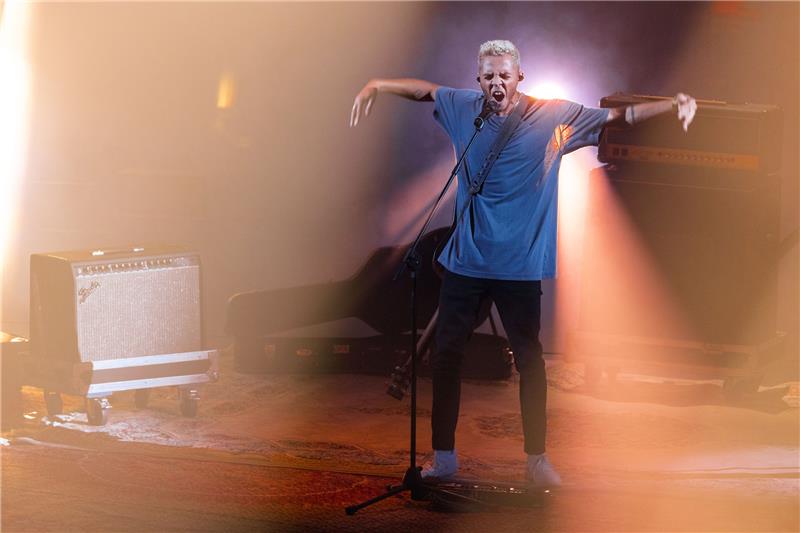 Malik Harris aus Deutschland tritt mit dem Titel „Rockstars“ an. Foto: Jens Büttner/dpa