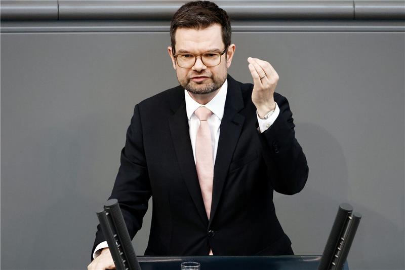 Thüringen: Buschmann verteidigt FDP-Abstimmungsverhalten «Man kann sich fragen, ob die CDU diesen Antrag hätte stellen sollen. Aber das waren nicht wir»: FDP-Justizminister Marco Buschmann.
