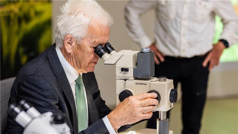 Tapsig und zäh: Neue Bärtierchenart nach Kretschmann benannt Man kann sie nur unter dem Mikroskop sehen: Die neue Bärtierchenart „Ramazzottius kretschmanni“.