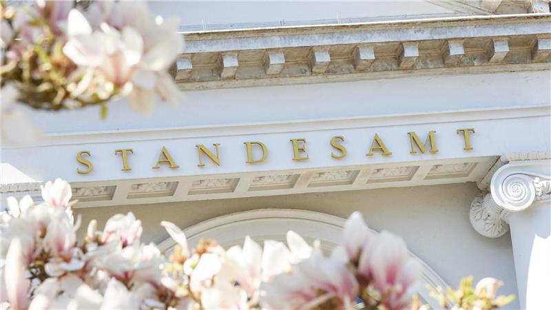 Manche Standesämter bieten für Trauungen eine besonders festliche Kulisse.