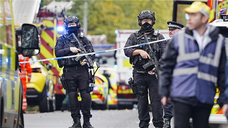 Bilder des Tages Manchester: Großeinsatz der Polizei nach Angriff an Synagoge mit mehreren Verletzten.