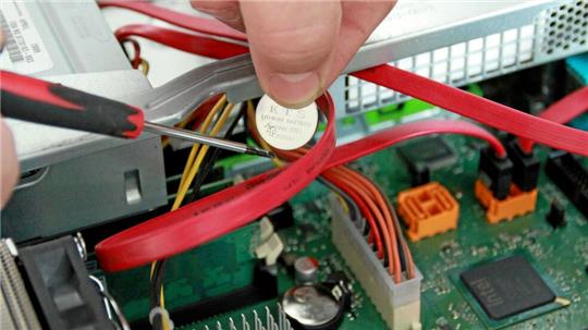 Manchmal ist nur ein geringer Aufwand erforderlich, um Elektrogeräte zu reparieren.