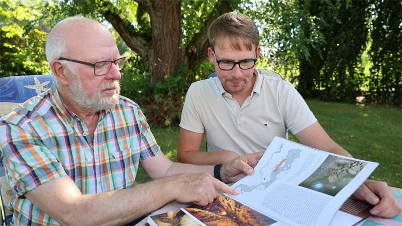 Diese Familie ist seit 122 Generation im Harz verwurzelt Manfred Huchthausen (l.) ist die 120. Generation seines Stammbaums, sein Sohn Volker die 121. Generation.