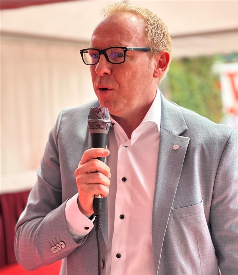 Marc Knackstedt, Vorstand der Öffentlichen Versicherung aus Braunschweig, bei der offiziellen Eröffnung. Foto: Schlegel